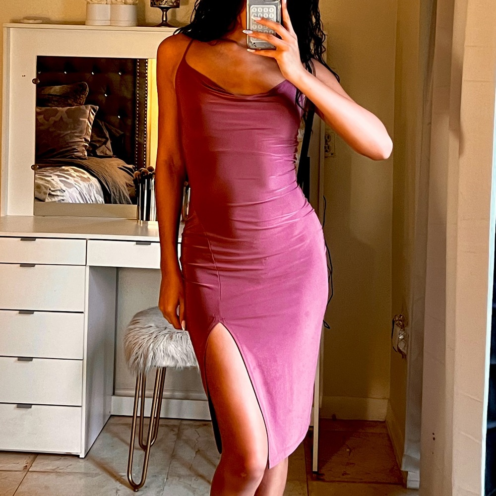 Stretchy mauve dress